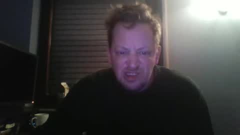 Snapshot of blonde32m chatting on 01-18-26, 06:17 blonde32m online show from 01-18-26, 06:17