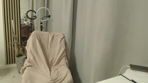 Nicole online show from 02-18-26, 05:03