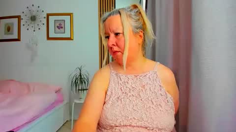 Nicole online show from 03-21-26, 08:41