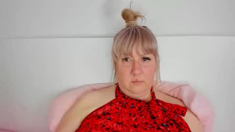 Nicole online show from 04-29-26, 03:27