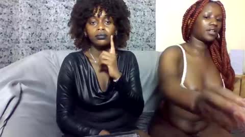 Snapshot of blonde_barby chatting on 11-01-25, 02:30 blonde_barby online show from 11-01-25, 02:30