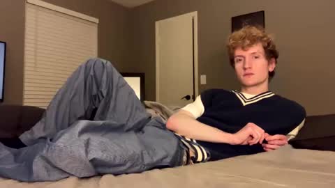 Snapshot of blonde_boi99 chatting on 12-13-24, 06:00 Blondie online show from 12-13-24, 06:00