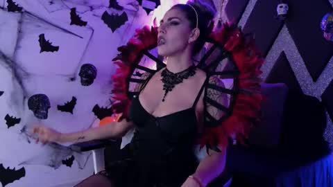 alejandra online show from 10-31-25, 02:12