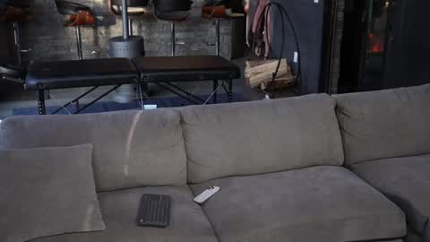 Snapshot of blondefoxsilverfox chatting on 02-21-25, 03:43 blondefoxsilverfox online show from 02-21-25, 03:43