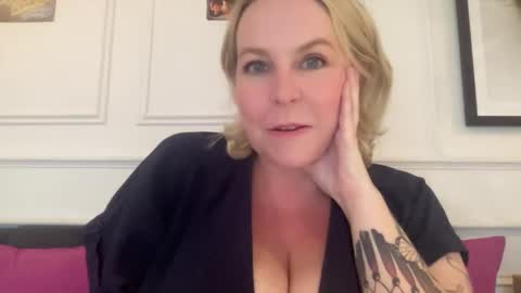 JJ online show from 01-20-25, 06:21