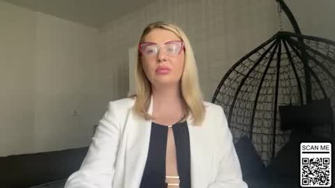 blondie_xoxoxo online show from 06-11-26, 08:34