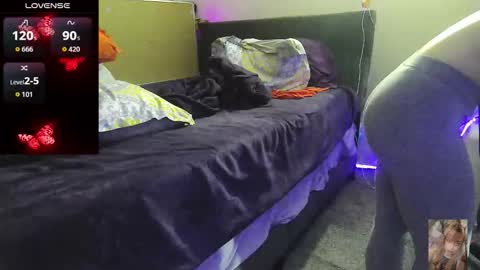 Bubbles online show from 03-11-26, 06:08