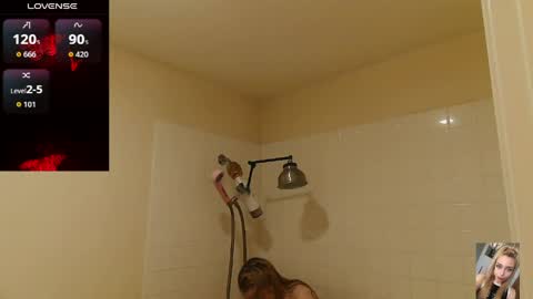 Snapshot of blondiebubblebooty chatting on 06-03-26, 04:37 Bubbles online show from 06-03-26, 04:37