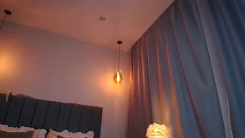 Snapshot of blondiemermaid chatting on 12-02-25, 09:43 Mia online show from 12-02-25, 09:43