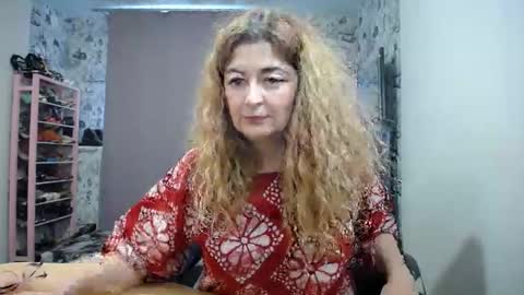 Snapshot of blondmilfs chatting on 02-12-25, 07:13 BlondMILfs online show from 02-12-25, 07:13