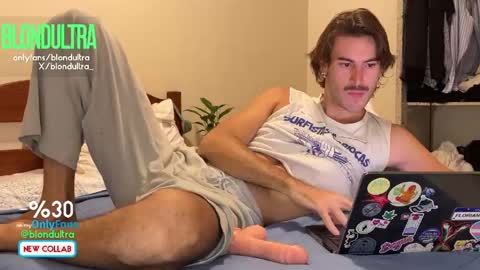 Snapshot of blondultra chatting on 05-20-26, 06:36 blondultra online show from 05-20-26, 06:36