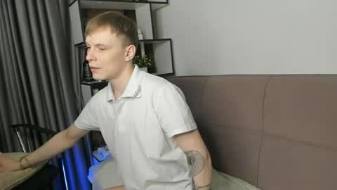 Snapshot of blondvibe chatting on 04-21-26, 10:01 Alik online show from 04-21-26, 10:01