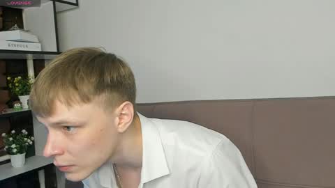 Snapshot of blondvibe chatting on 04-23-26, 09:06 Alik online show from 04-23-26, 09:06