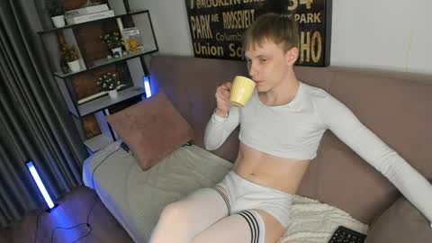 Snapshot of blondvibe chatting on 05-12-26, 09:12 Alik online show from 05-12-26, 09:12