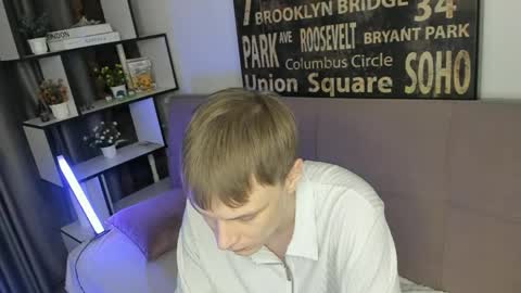 Snapshot of blondvibe chatting on 05-17-26, 09:11 Alik online show from 05-17-26, 09:11