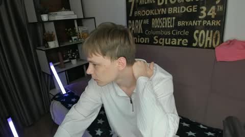 Snapshot of blondvibe chatting on 05-24-26, 08:58 Alik online show from 05-24-26, 08:58
