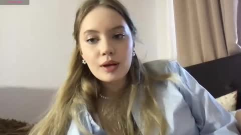 Blondy bunny online show from 04-29-26, 11:14