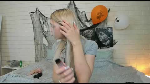 blondy_fina online show from 10-30-25, 04:47