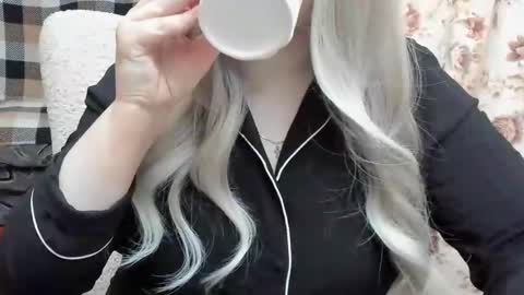 Snapshot of blondymargaret chatting on 03-03-25, 09:22 blondymargaret online show from 03-03-25, 09:22