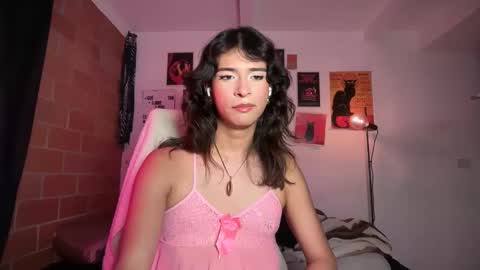 Bella Bloom ts online show from 03-17-26, 02:05