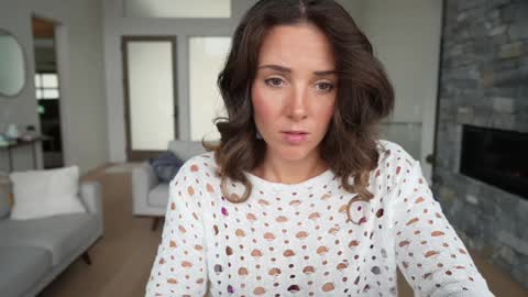 Emma Bloom online show from 12-01-24, 07:25