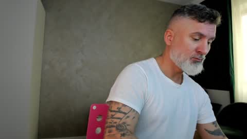 Snapshot of blowmyxxl chatting on 12-29-24, 11:07 Nico online show from 12-29-24, 11:07