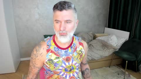 Snapshot of blowmyxxl chatting on 02-06-25, 01:43 Nico online show from 02-06-25, 01:43