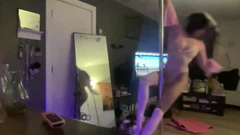 Leeah online show from 05-22-26, 04:08