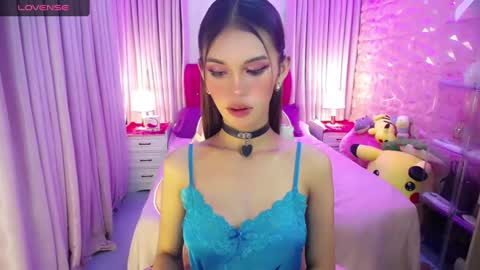 Snapshot of blue_aiveexx chatting on 12-11-24, 09:52 aivee online show from 12-11-24, 09:52