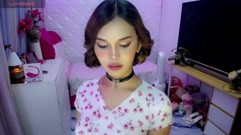 aivee online show from 03-25-26, 01:33