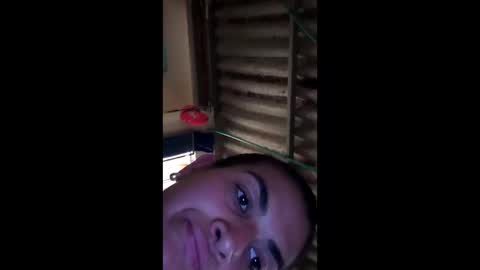 Blue and white online show from 04-08-26, 08:31