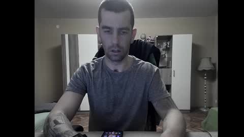 Runaway online show from 01-01-25, 07:43