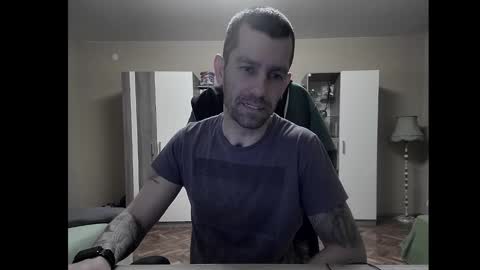 Runaway online show from 01-04-25, 07:44