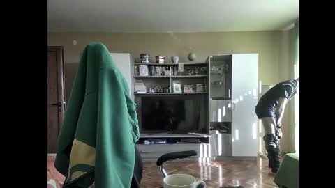 Runaway online show from 01-20-25, 12:07