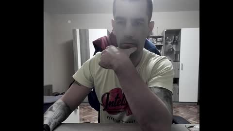 Runaway online show from 10-12-25, 07:35