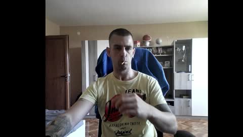 Runaway online show from 10-31-25, 01:45