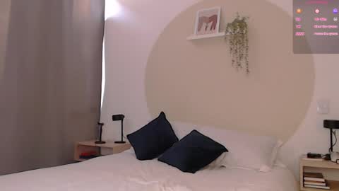 Snapshot of blue_nebula chatting on 12-06-24, 01:44 Blue online show from 12-06-24, 01:44