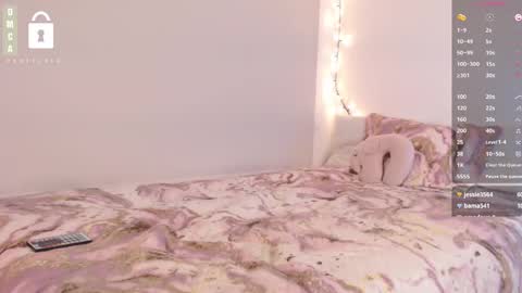 Snapshot of blue_nebula chatting on 02-21-25, 01:44 Blue online show from 02-21-25, 01:44