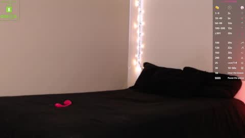 Snapshot of blue_nebula chatting on 09-15-25, 12:38 Blue online show from 09-15-25, 12:38