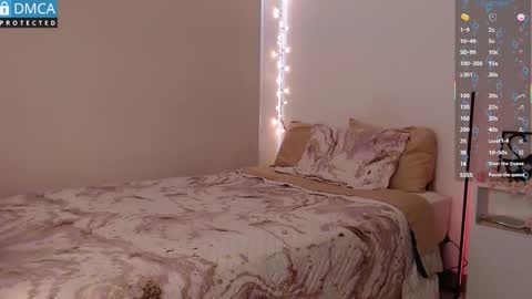 Snapshot of blue_nebula chatting on 11-02-25, 05:15 Blue online show from 11-02-25, 05:15