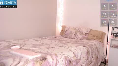 Snapshot of blue_nebula chatting on 11-17-25, 12:55 Blue online show from 11-17-25, 12:55