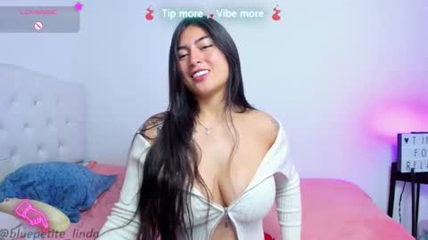 Linda  online show from 02-24-26, 07:23