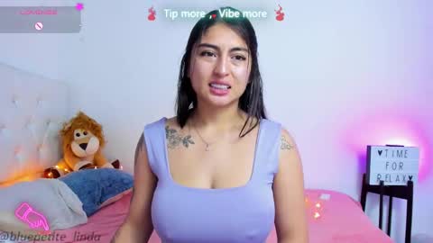 Linda  online show from 03-18-26, 04:32