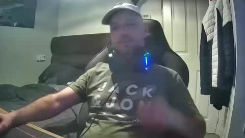 bluebirdflame1 online show from 12-22-24, 03:22