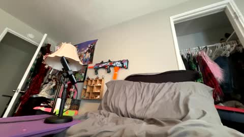 bluebloodednorsewitch online show from 01-17-25, 08:44