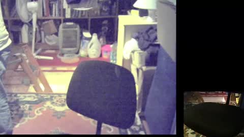 Snapshot of bluebox65 chatting on 02-15-25, 06:44 bluebox65 online show from 02-15-25, 06:44