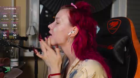 Snapshot of bluecherryyy chatting on 11-16-25, 04:23 Lika online show from 11-16-25, 04:23