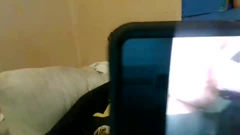 bluedemoneyes1986 online show from 02-10-25, 04:08