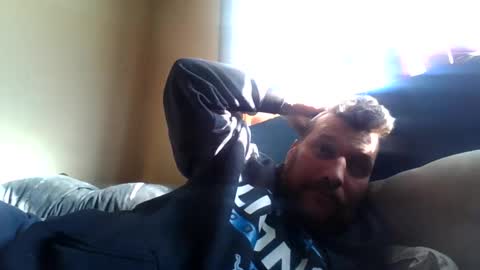 bluedemoneyes1986 online show from 02-25-25, 04:00