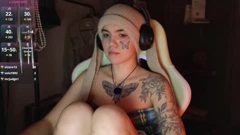 Blue online show from 03-08-25, 06:10